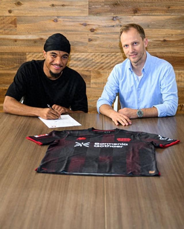 滕帅重建药厂！签下蒂尔曼后，勒沃库森今夏引援已花费近1亿欧