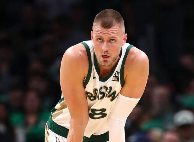 1718180198492096067.jpg a5200b89ly1hqm991clufj20oi0s340v.jpg